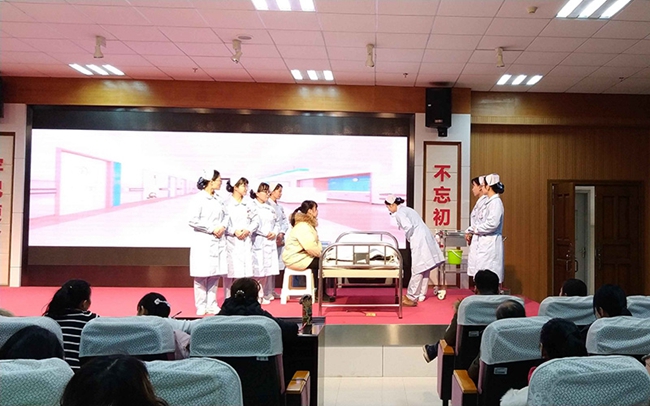 护理查房展风采,业务学习练内功