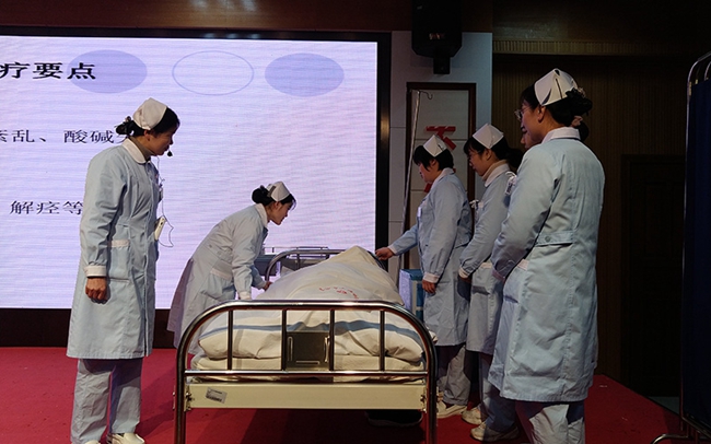 护理查房展风采,业务学习练内功