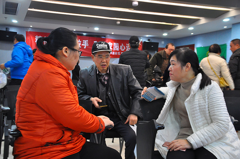 学习雷锋日——老王论坛启动精神障碍患者家属培训计划,专家上门服务