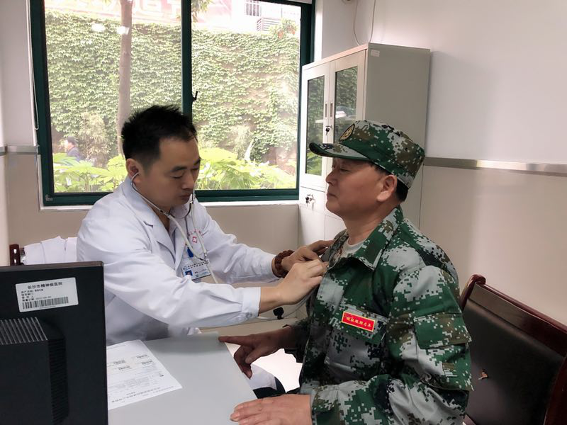 中国医师节,向每一条战线上的医生致敬