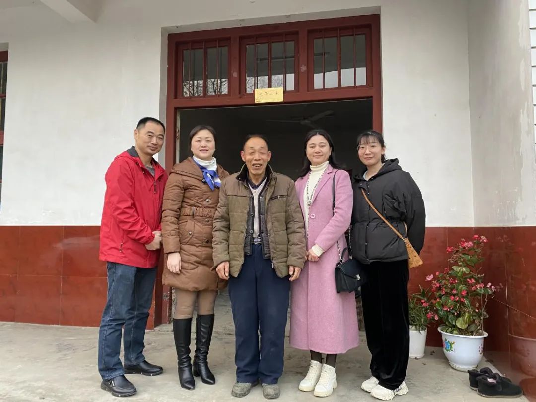 寒冬送温暖,市第九老王论坛
关爱优抚功臣