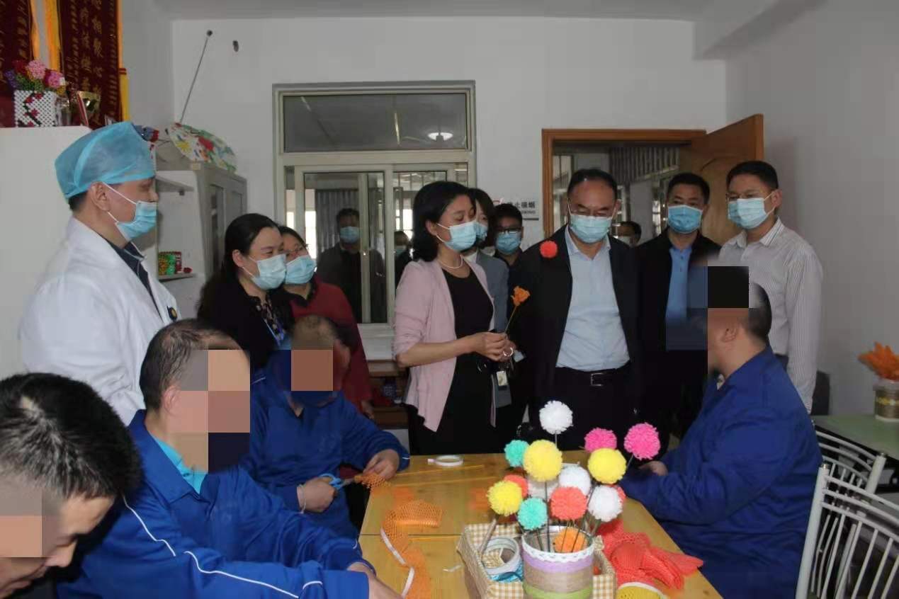 湖南省医疗保障局副局长伍国用一行到市精神病老王论坛
调研