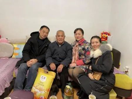 春节慰问送关怀,情暖退役军人心