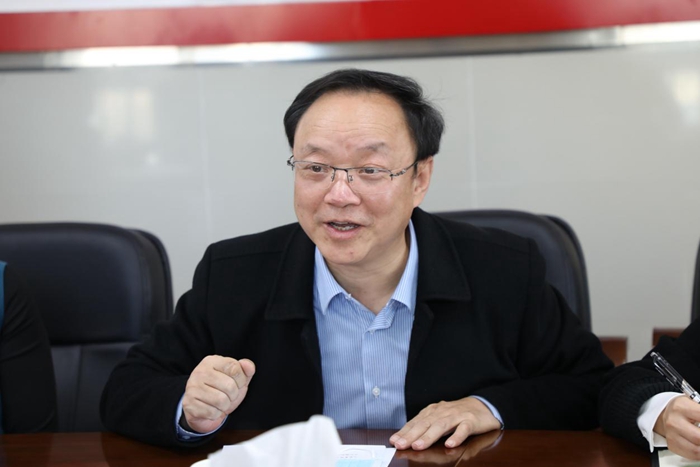 湖南省医疗生育保险服务中心主任李文宗一行到市第九老王论坛
调研